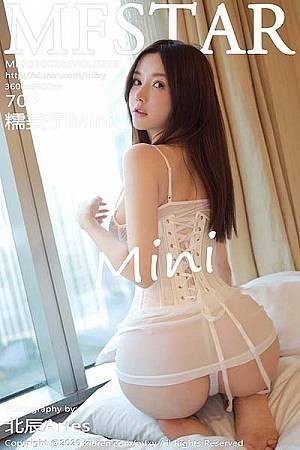 [MFStar模范学院]Vol.275_女神糯美子Mini束腰抹胸内衣秀童颜巨乳娇艳欲滴诱惑写真70P
