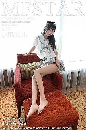 [MFStar模范学院]Vol.387_新人嫩模小奶瓶呜鸣私房真空女仆装半撩露翘臀诱惑写真66P