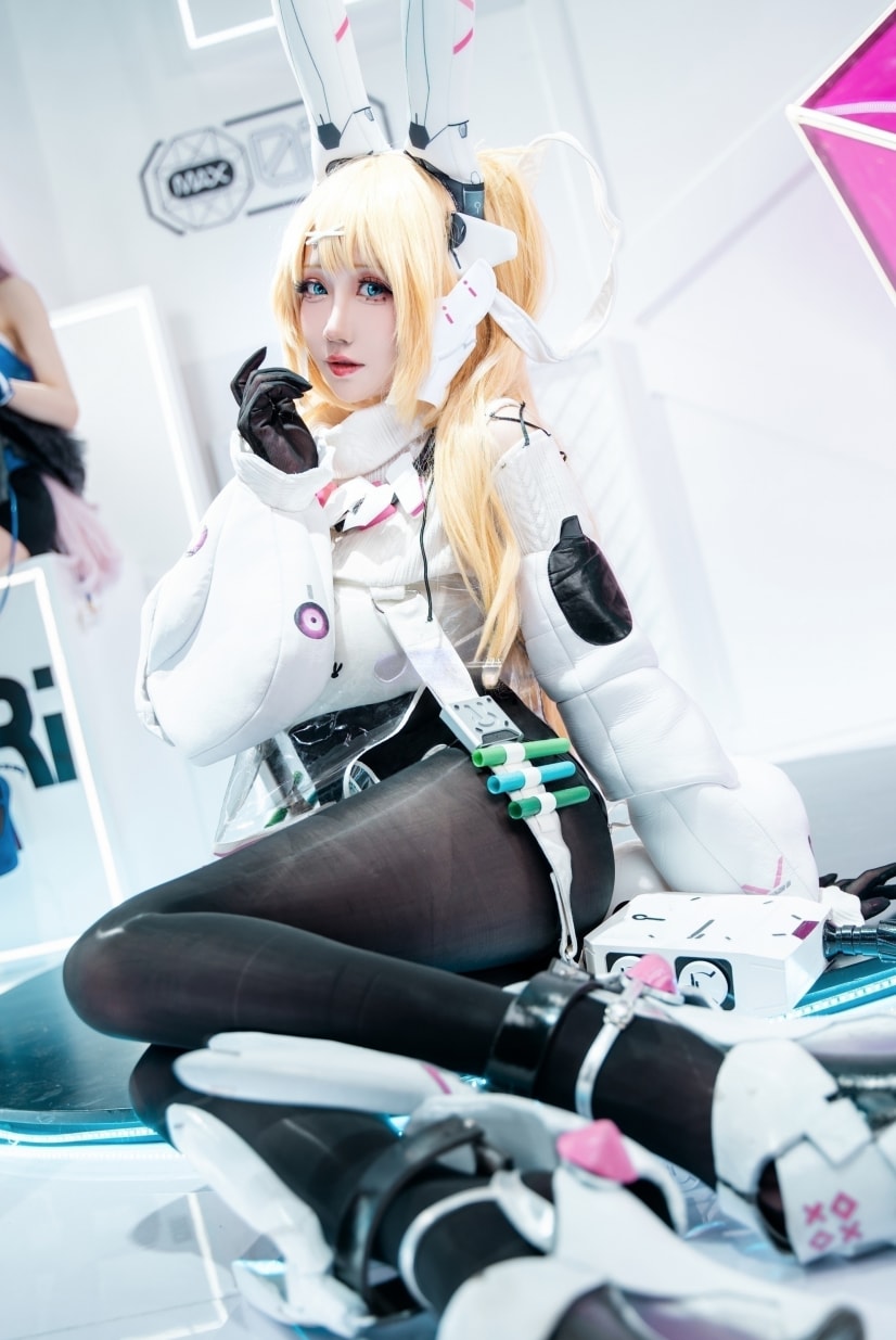 焖焖碳 NO.037 交错战线莉普斯COS [18P-36MB]