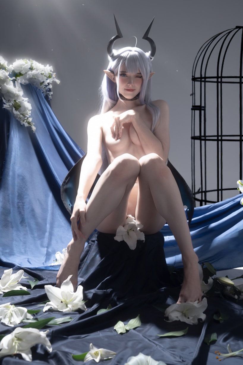 CandyBall – Thea[68P11V-1.81GB]VIP