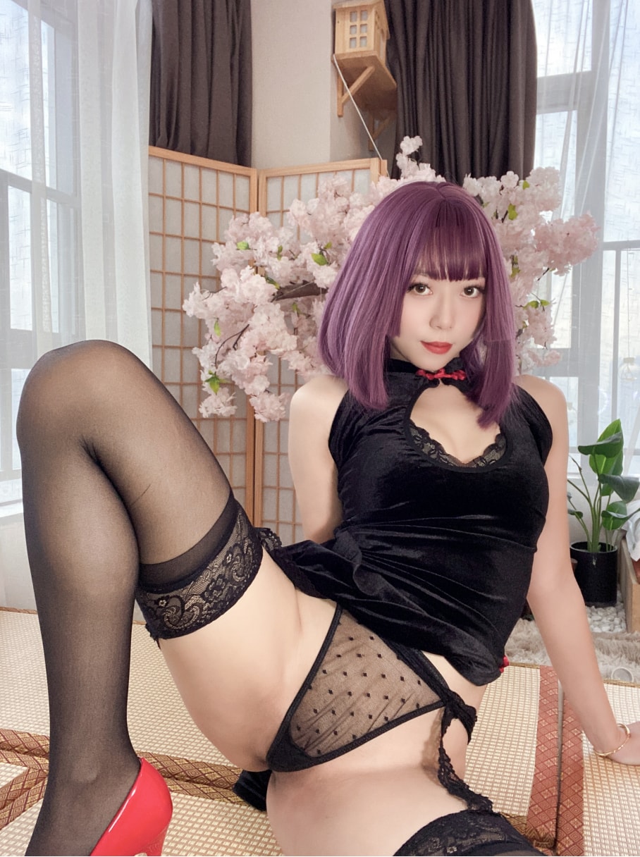 Money冷冷 – NO.42 高叉旗袍蕾丝裙[107P1V-2.40GB]VIP