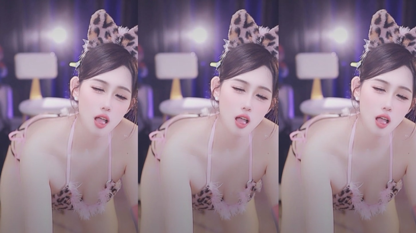 【舞】虎牙-沫沫吃饱饱-付费群定制[3V-818MB]