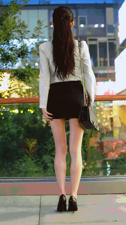 【永久专享】秀人陈怡曼露底街拍高清视图