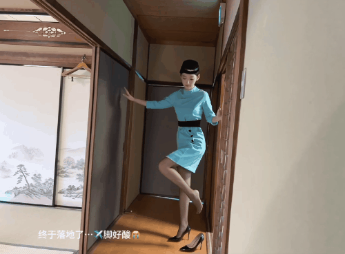 【永久专享】秀人网 唐安琪 蹲守空姐 偷窥空姐脱衣服家中！